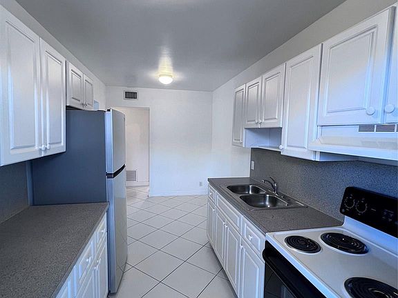 2nd image of 2737 NE 28th Street #4W