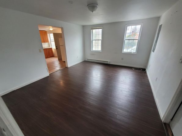 8 Lundy Rd #2