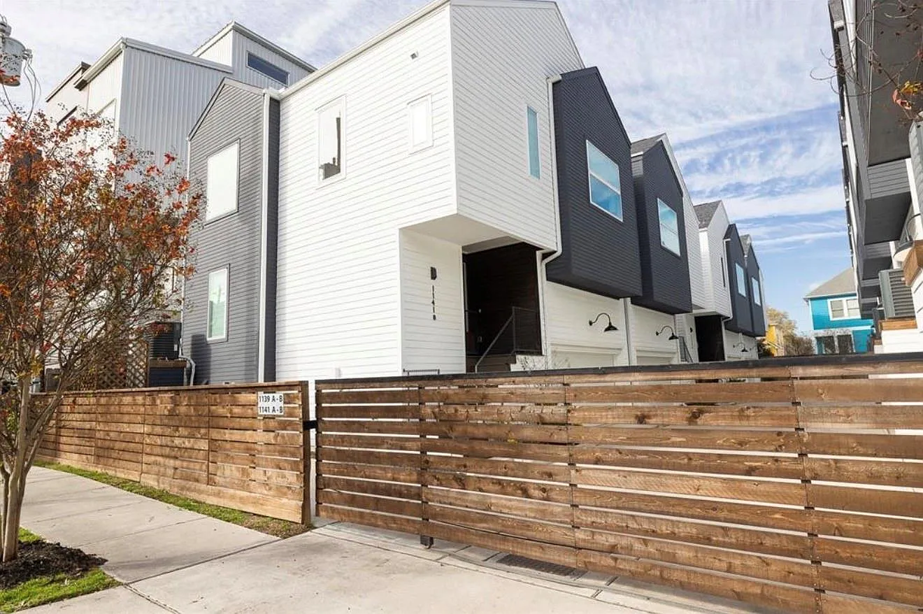 2 bed, 2.5 bath, 1536 sqft, $3,200 — Photo 2