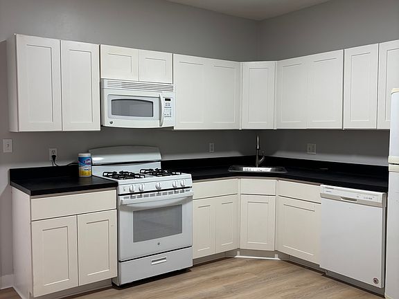 2nd image of 185 Gay St