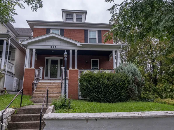 1227 Walnut St, Hollidaysburg, PA 16648