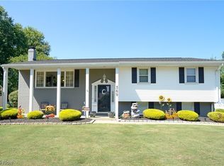 369 Edgewood Dr, Columbiana, OH