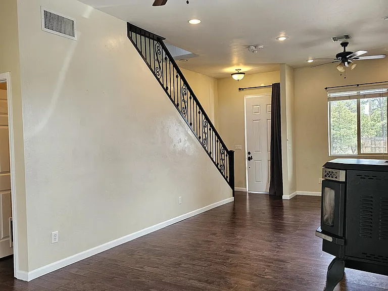 1279 Flag Hollow Rd — Photo 12