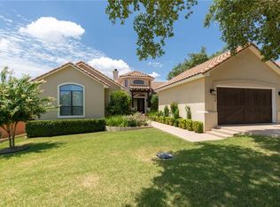 526 S Meadowlark St, Lakeway, TX 78734