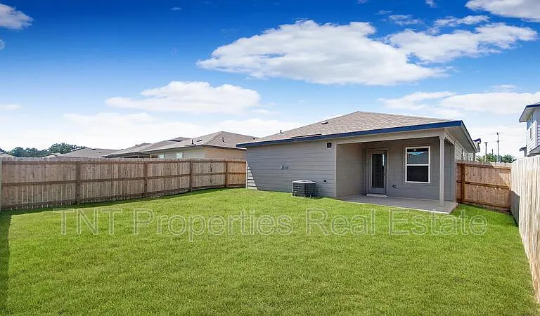 1239 Amistad Loop — Photo 9