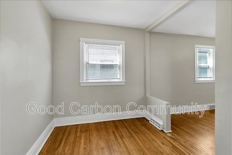 1 bed, 1.0 bath, $995 — Photo 4