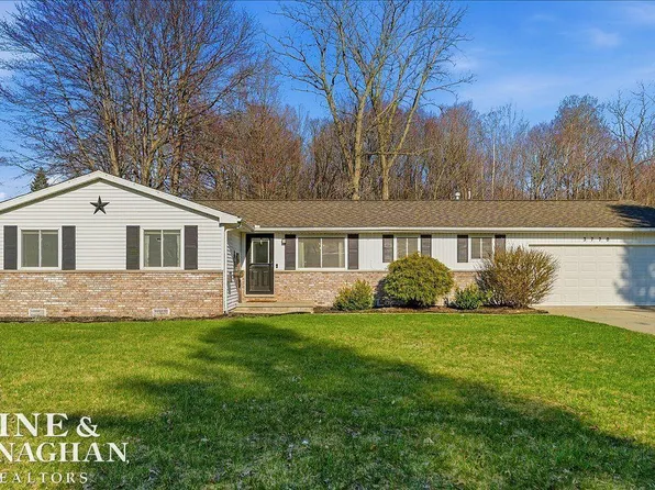 3770 Pollina Ave, Fort Gratiot, MI 48059