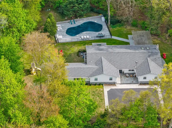26 Dolly Cam Lane, Old Brookville, NY 11545