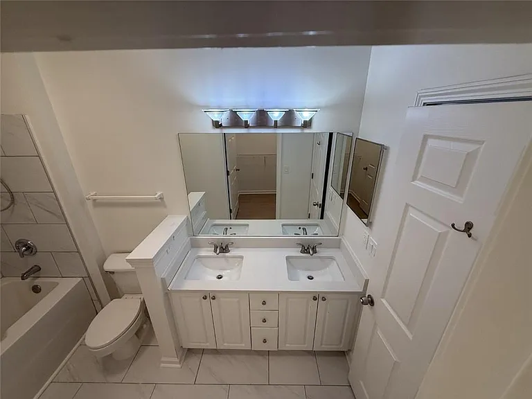411 Spring Heights Ln SE #4 — Photo 12