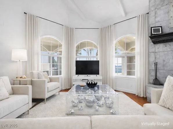 2110 Americas Cup Cir, Las Vegas, NV 89117