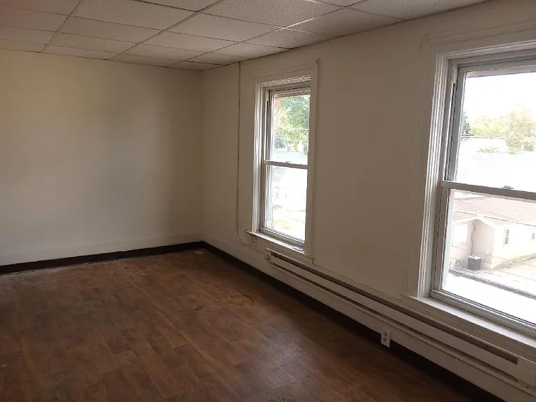 205 Baldwin St — Photo 8