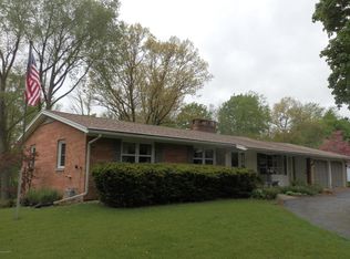 625 Brookside Dr, Allegan, MI 49010