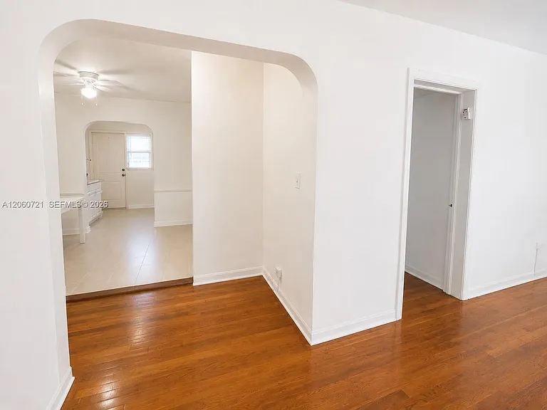 7407 Byron Ave #3 — Photo 10