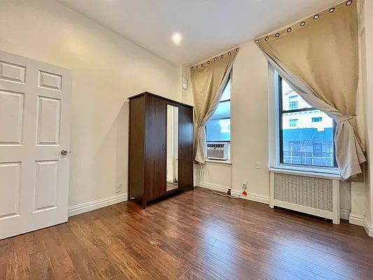 Rented by Lucas X Realty LLC | media 15