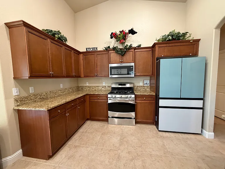 1274 N Cerritos Ave — Photo 16
