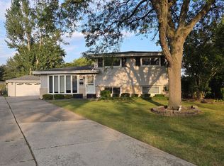 133 James Ct, Glenview, IL 60025