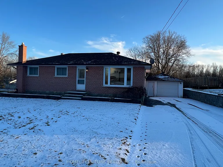35 Barry Rd — Photo 5