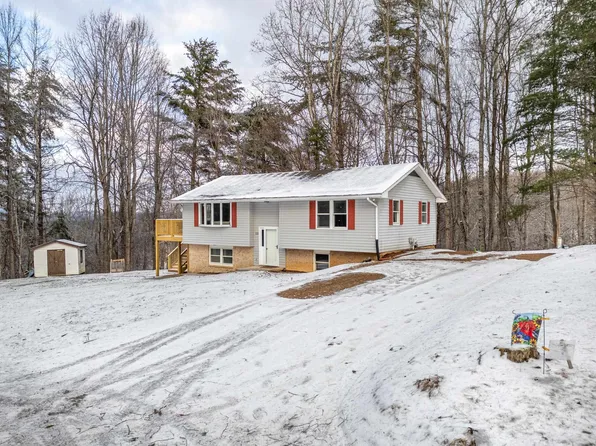 133 Mountain View Ln NE, Floyd, VA 24091