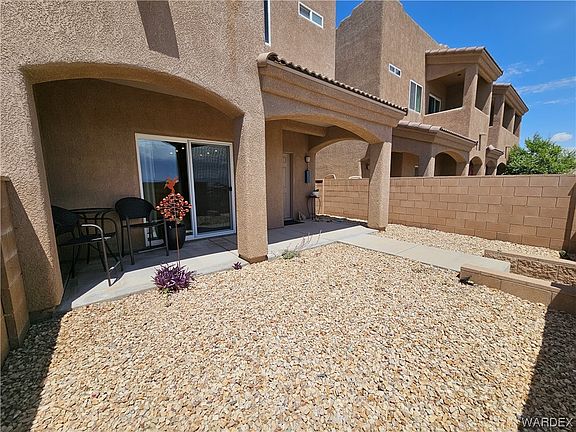 3rd image of 684 Vista Grande Drive