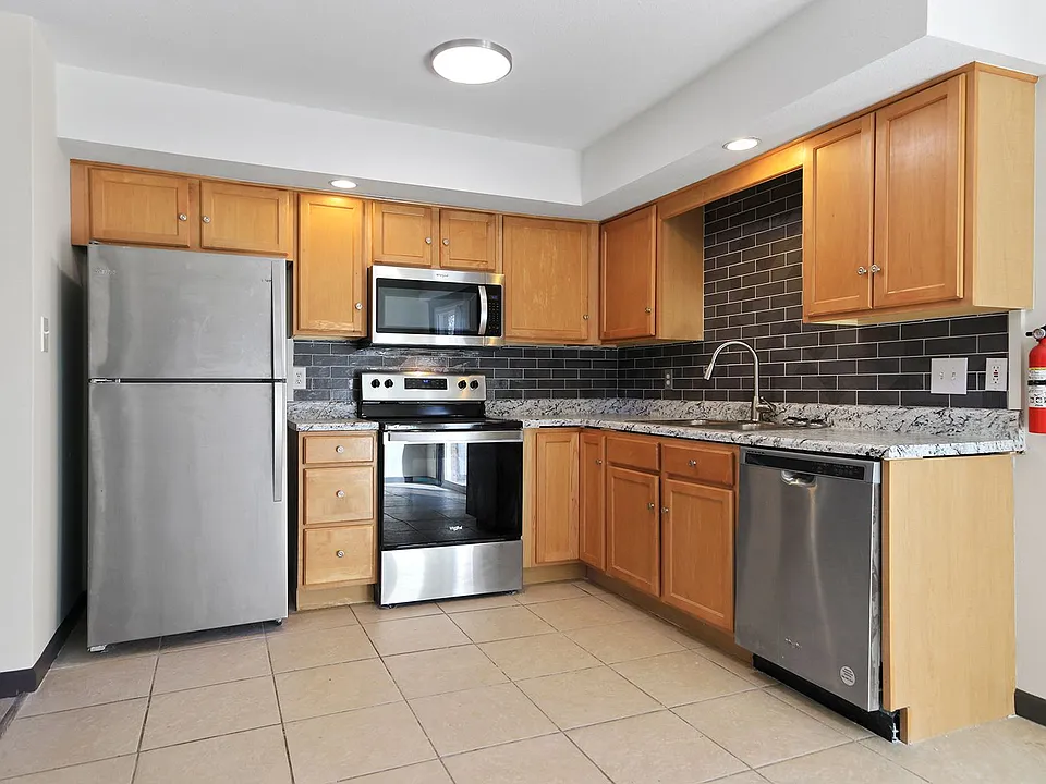 2301 Primrose Dr #2A