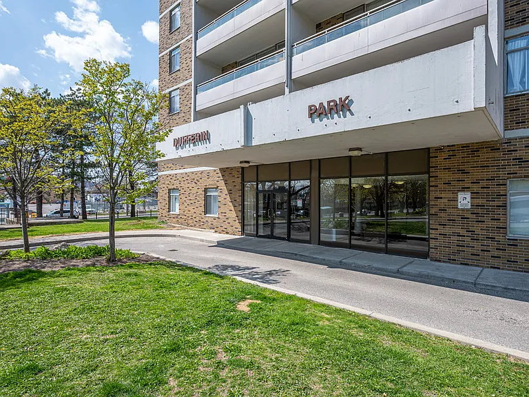 919 Dufferin St #1102 — Photo 7