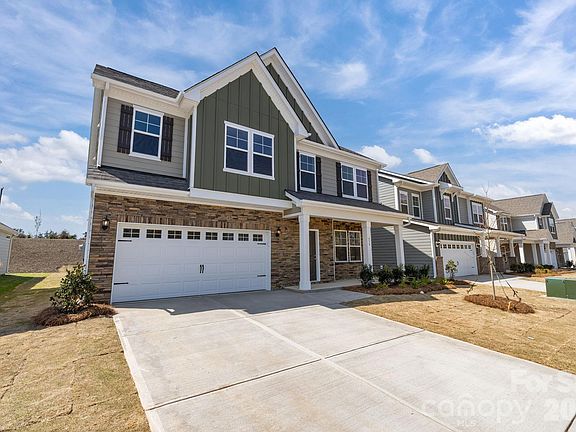 2nd image of 450 Brick House Rd
