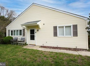 40 S Seas Ct, Barnegat, NJ 08005