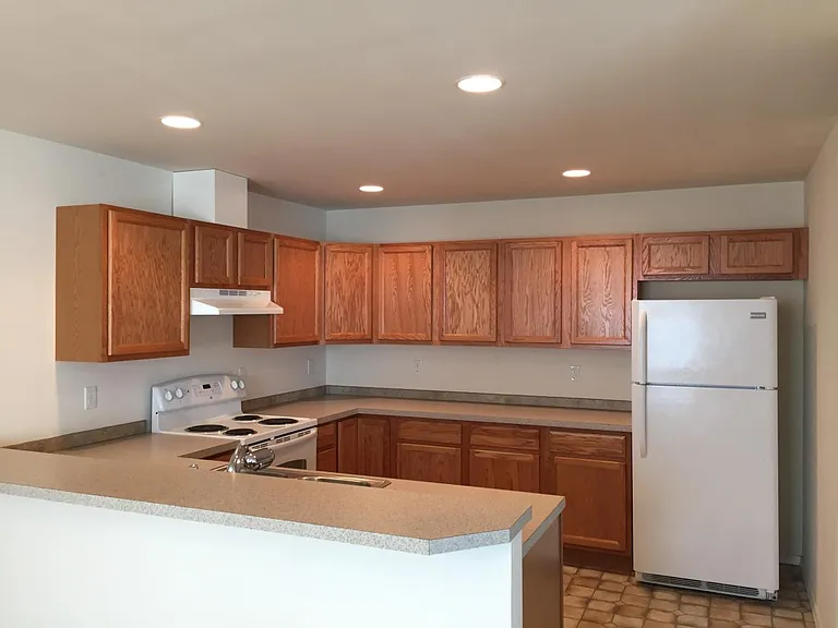 1608 W Plath Ave — Photo 7