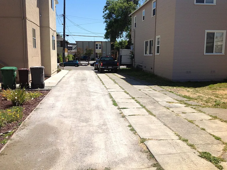 37th St — Photo 31