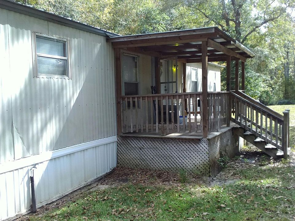 1st image of 464 NE Hall Ln