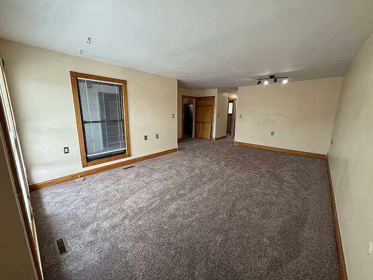 8K Twin Rivers Dr #8-K — Photo 4