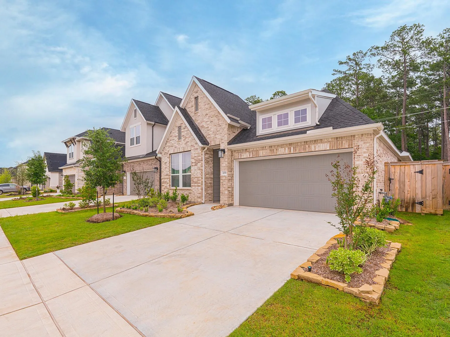 4 bed, 3.0 bath, 2128 sqft, $2,950 — Photo 3