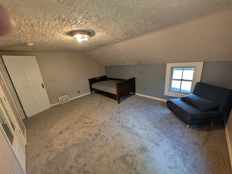 327 N Liberty St — Photo 18