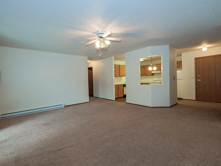 Fargo, ND Bridgeport Apartments | Living