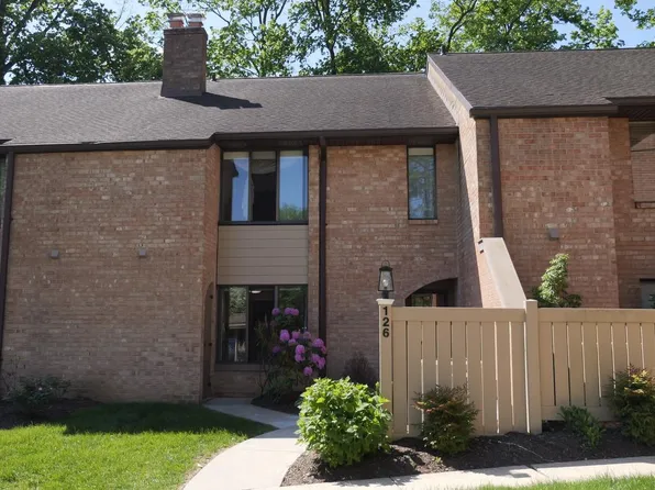 126 Woodgate Ln #16, Paoli, PA 19301