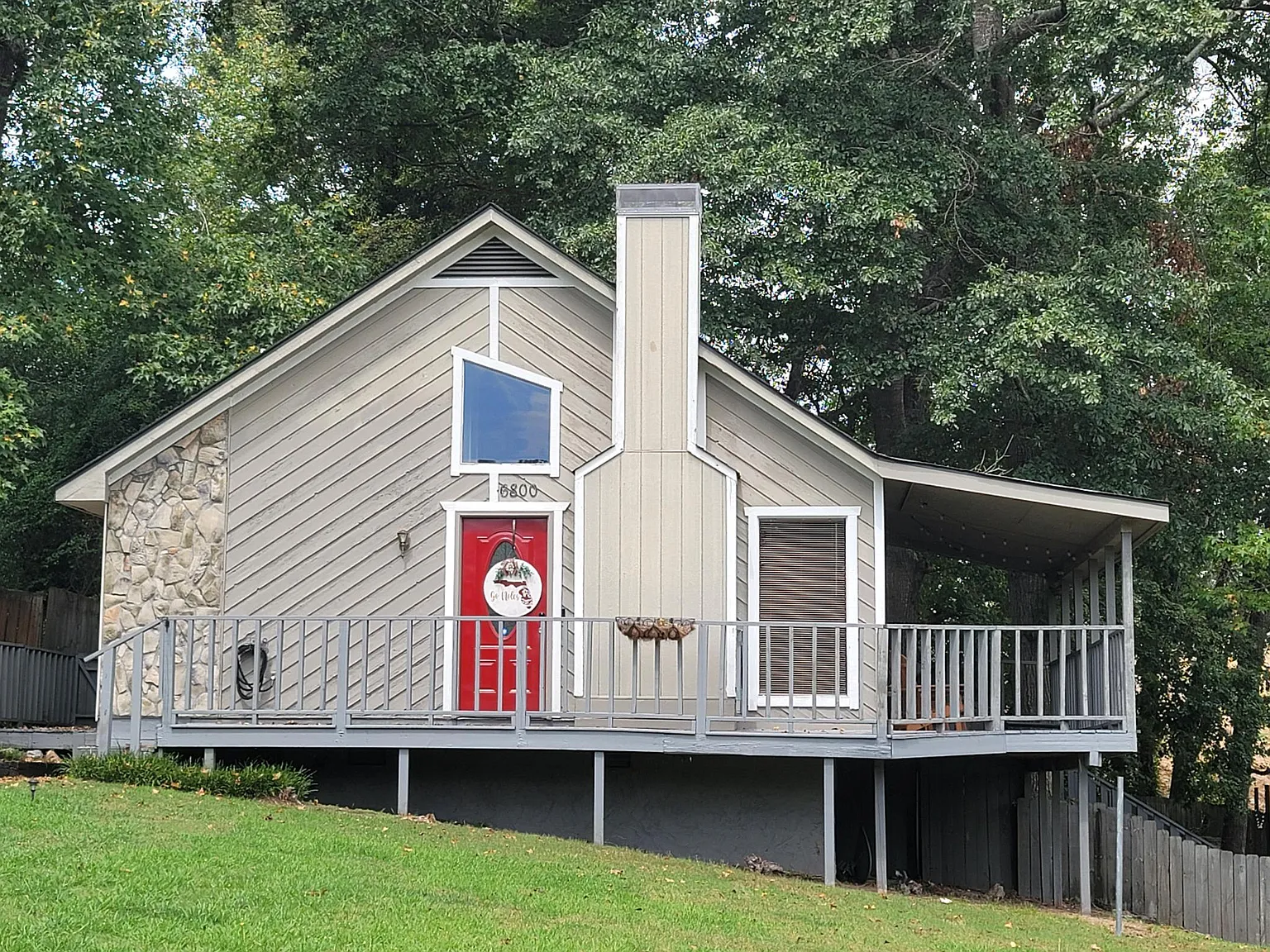 3 bed, 1144 sqft, $1,650 — Photo 1