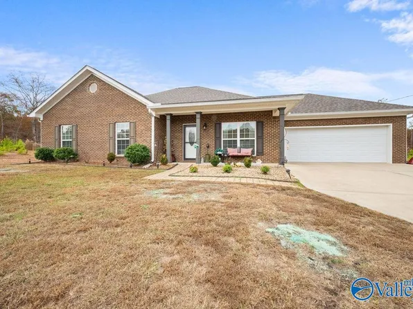 315 Oak Valley Dr, Ashville, AL 35953