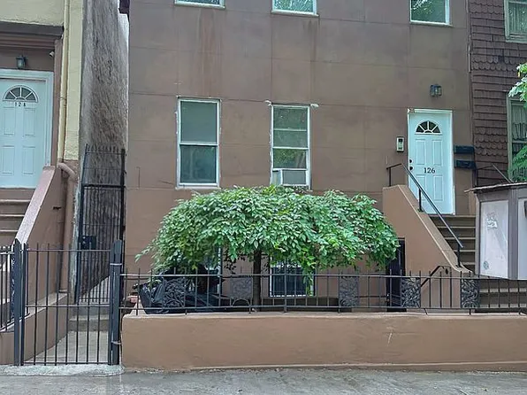 126 Vanderbilt Ave #1, Brooklyn, NY 11205