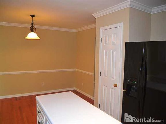 5th image of 4 Brockmore Dr