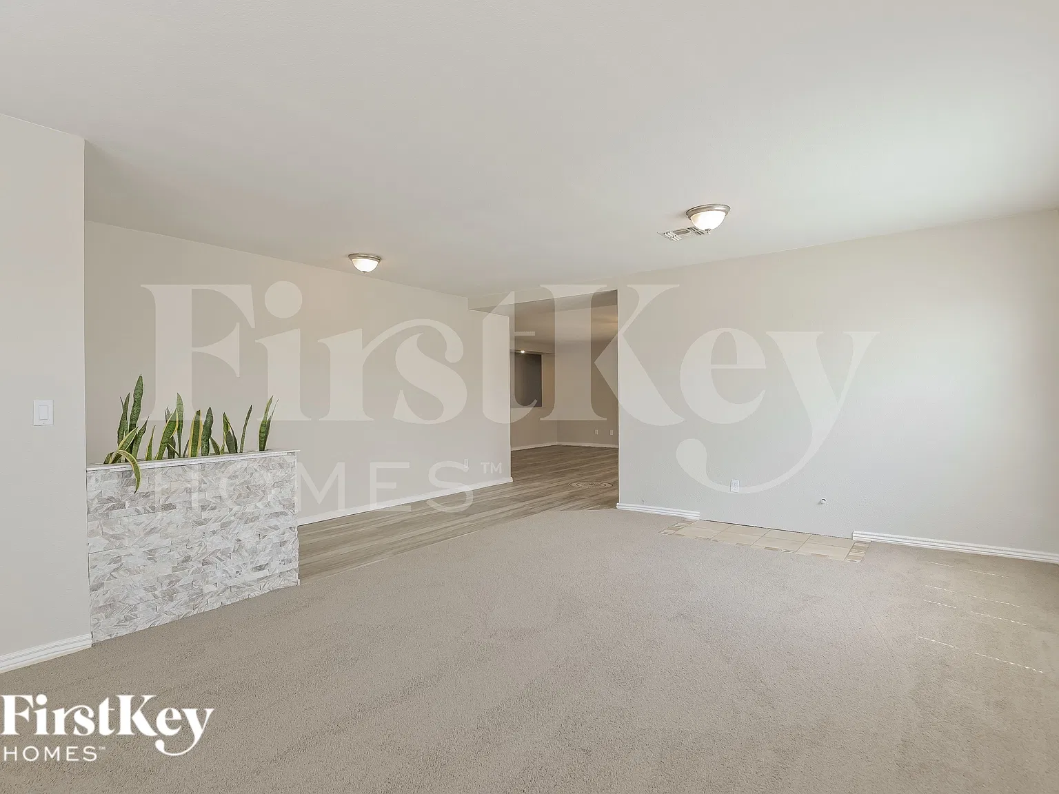 3 bed, 2.0 bath, 1990 sqft, $2,080 — Photo 3