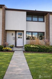 529 Nettleton Dr, East Windsor, NJ, 08520