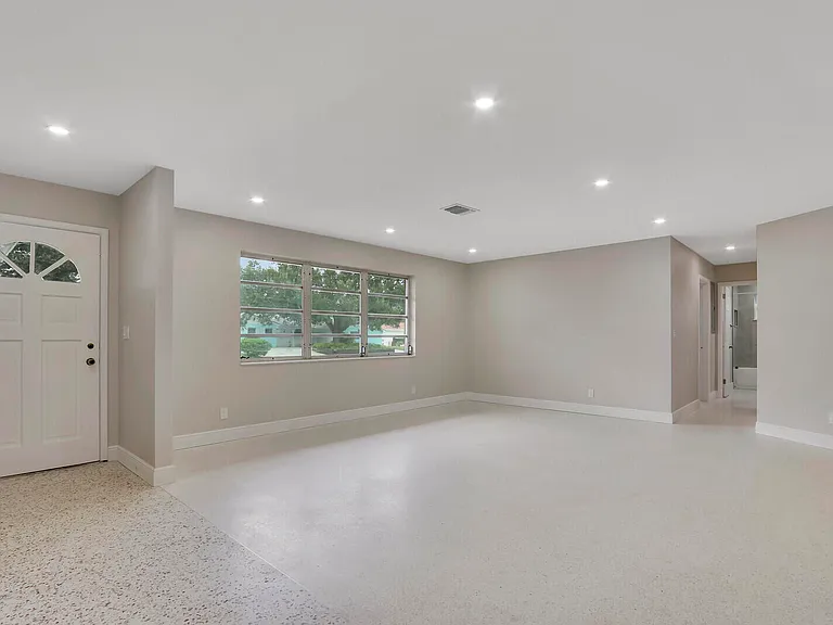 732 Pelican Way — Photo 7