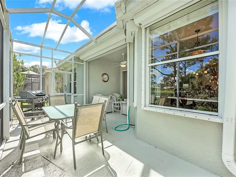 26409 Clarkston Dr — Photo 17