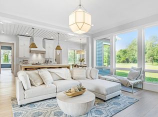 1801 Golfview Dr, Auburn, IN 46706