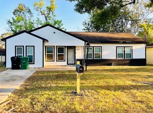 6107 Belmark St, Houston, TX 77033