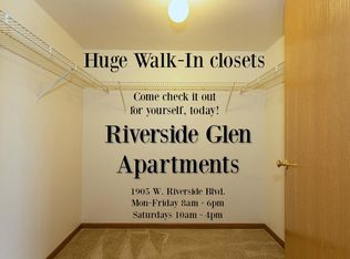 1965 W Riverside Blvd APT 104, Rockford, IL 61103
