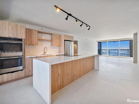 5th image of 1541 Brickell Ave