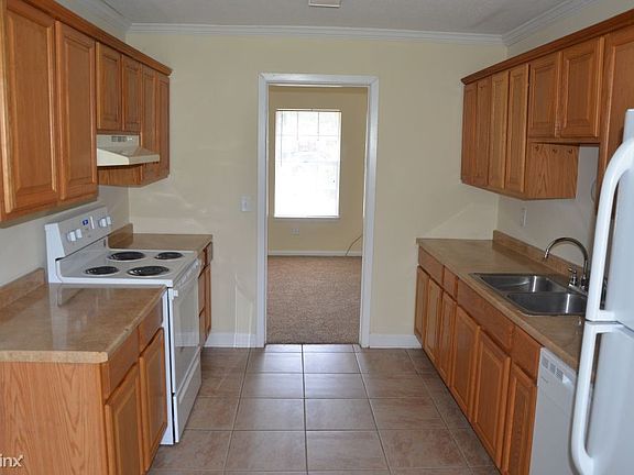 3rd image of 3 Wingate Dr