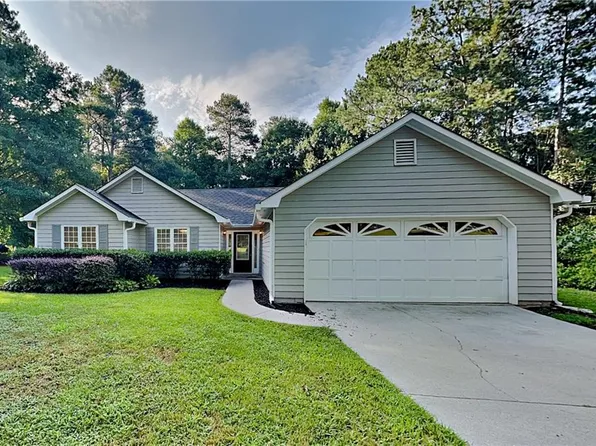 3564 Saddlebrook Dr, Loganville, GA 30052