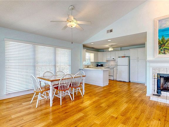 3rd image of 1003 Miller Avenue